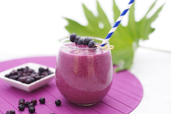 yaban mersinli smoothie tarifi