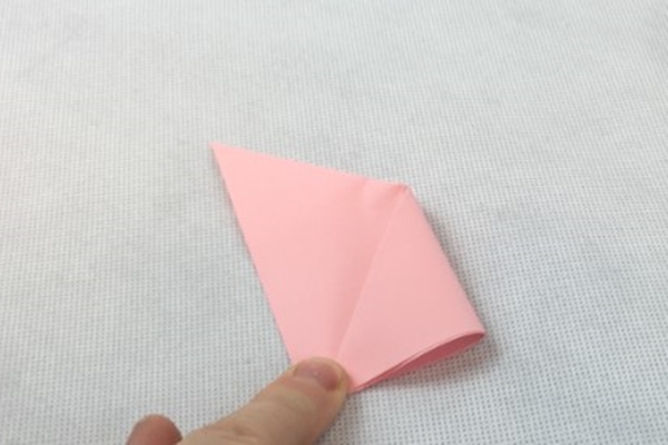 renkli kağıttan kap nasıl yapılır
