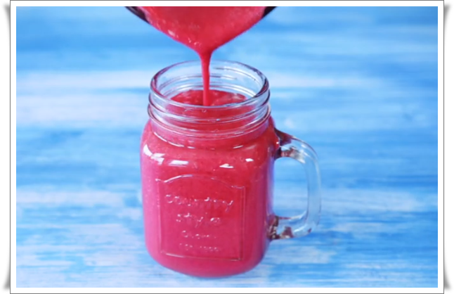 bağışıklık güçlendiren kırmızı pancarlı smoothie tarifi