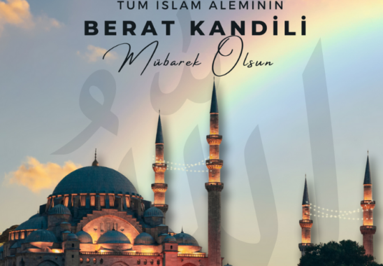 Aydınlık gökyüzü altında cami ve Berat Kandili mesajı: Tüm İslam Aleminin Berat Kandili Mübarek Olsun